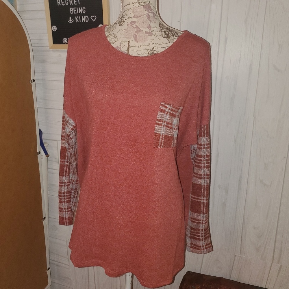 MTS CLOTHING CORAL FLANNEL TUNIC SWEATER MED